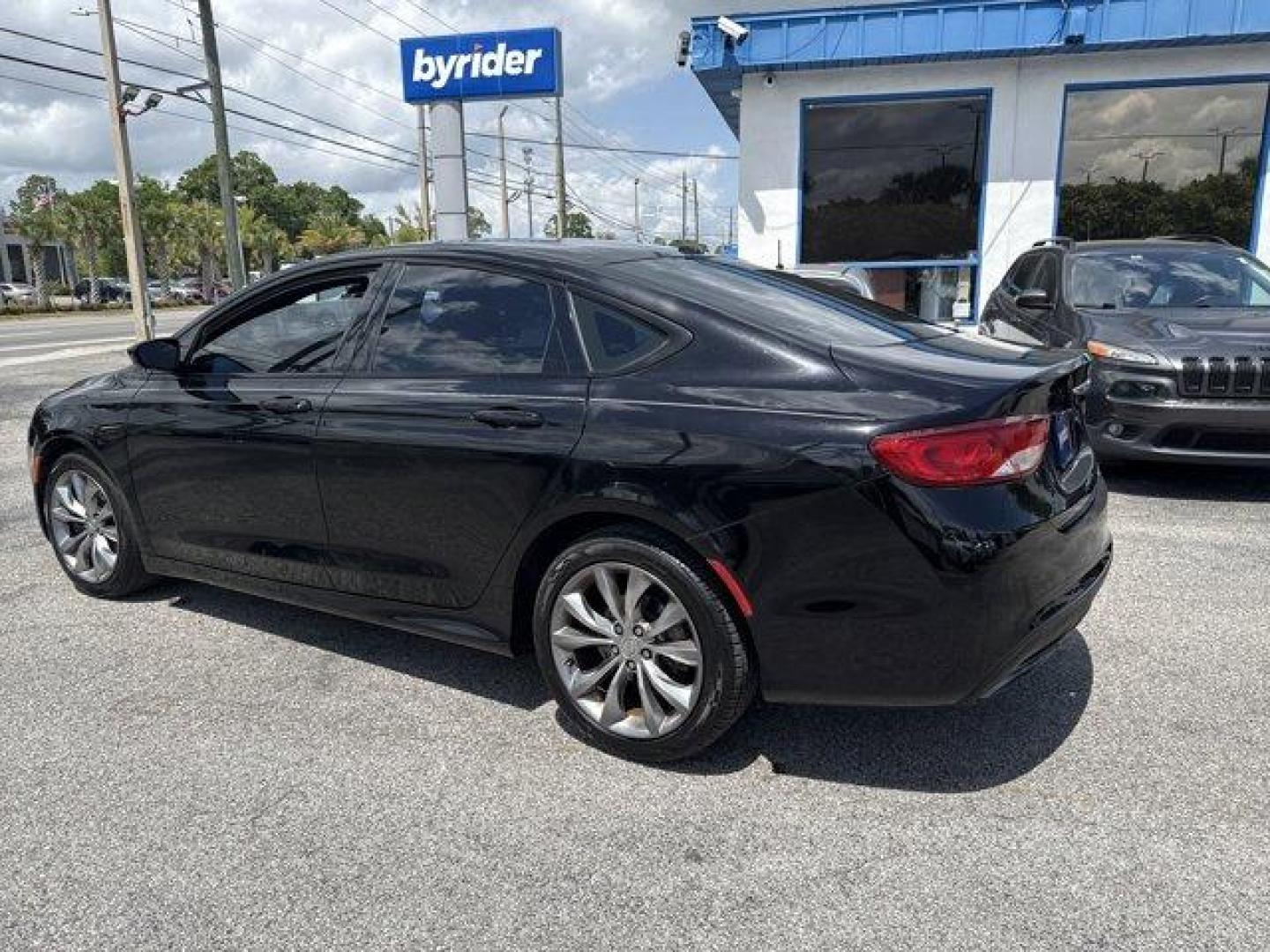 2015 Chrysler 200 (1C3CCCBB0FN) with an Other engine, AUTOMATIC transmission, located at 1285 Cassat Ave, Jacksonville, FL, 32205, (904) 425-3000, 30.299780, -81.732430 - IIHS Top Safety Pick+, Top Safety Pick+. Only 102,187 Miles! Boasts 36 Highway MPG and 23 City MPG! This Chrysler 200 boasts a Regular Unleaded I-4 2.4 L/144 engine powering this Automatic transmission. WHEELS: 18 X 8.0 SATIN CARBON ALUMINUM (STD), TRANSMISSION: 9-SPEED 948TE AUTOMATIC (STD), TIRES: - Photo#4